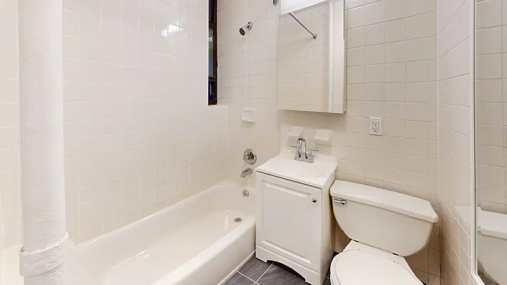 313 East 93rd Street - Photo 4