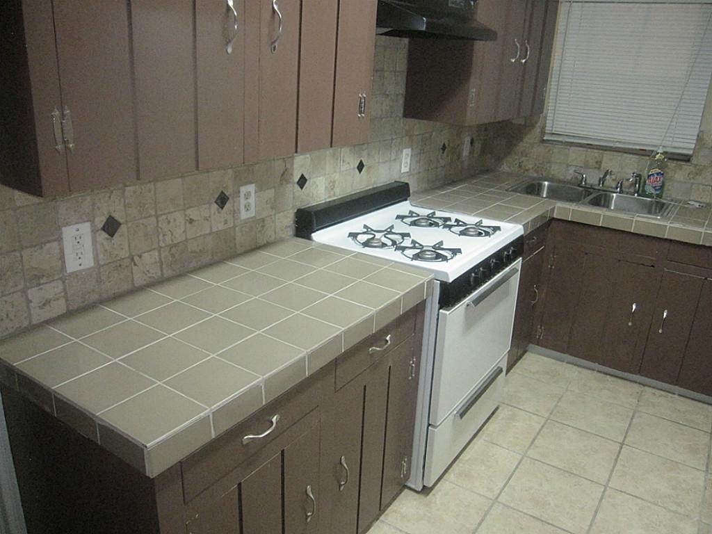 225 Nanlee Street - Photo 2