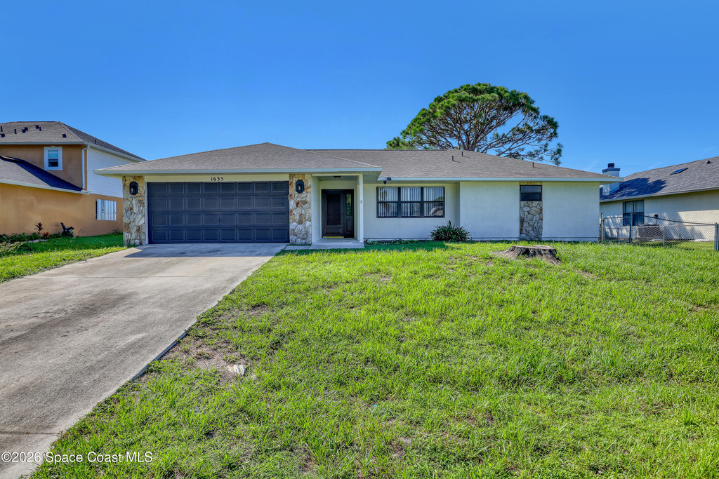 1635 Adview Road Se - Photo 1