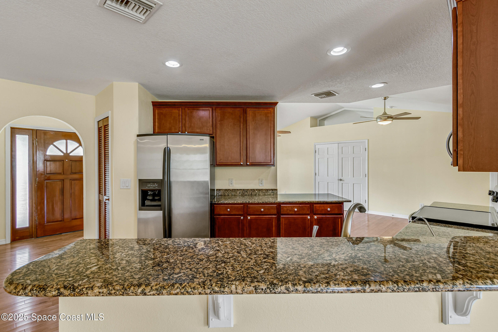 991 Tahiti Avenue Se - Photo 15