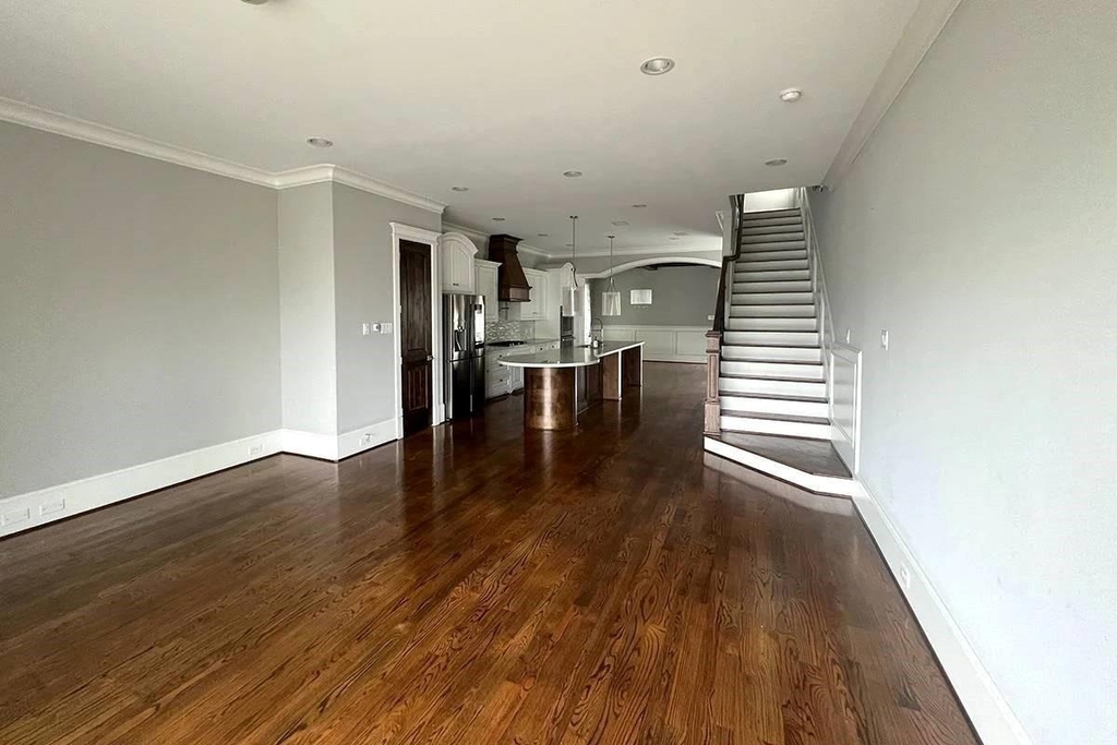 238 W 24th Street - Photo 9