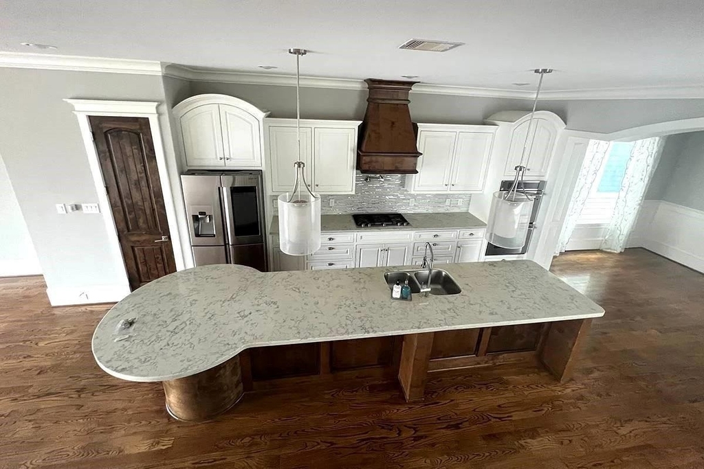 238 W 24th Street - Photo 2
