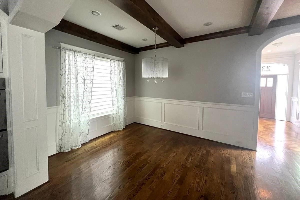 238 W 24th Street - Photo 4