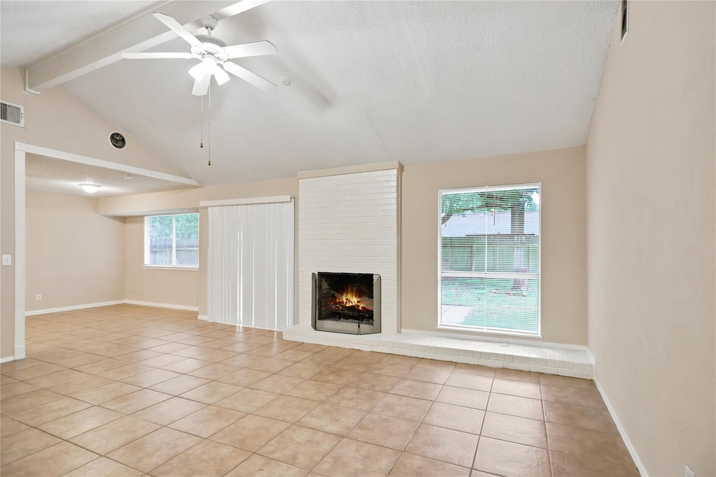 22423 Deville Drive - Photo 3