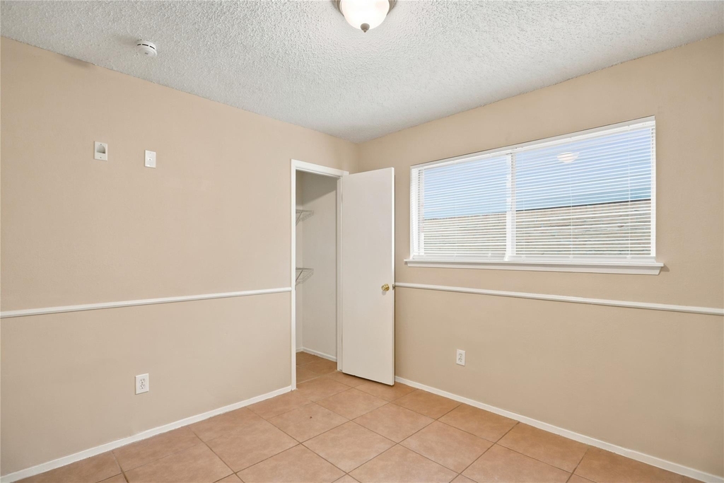 22423 Deville Drive - Photo 16