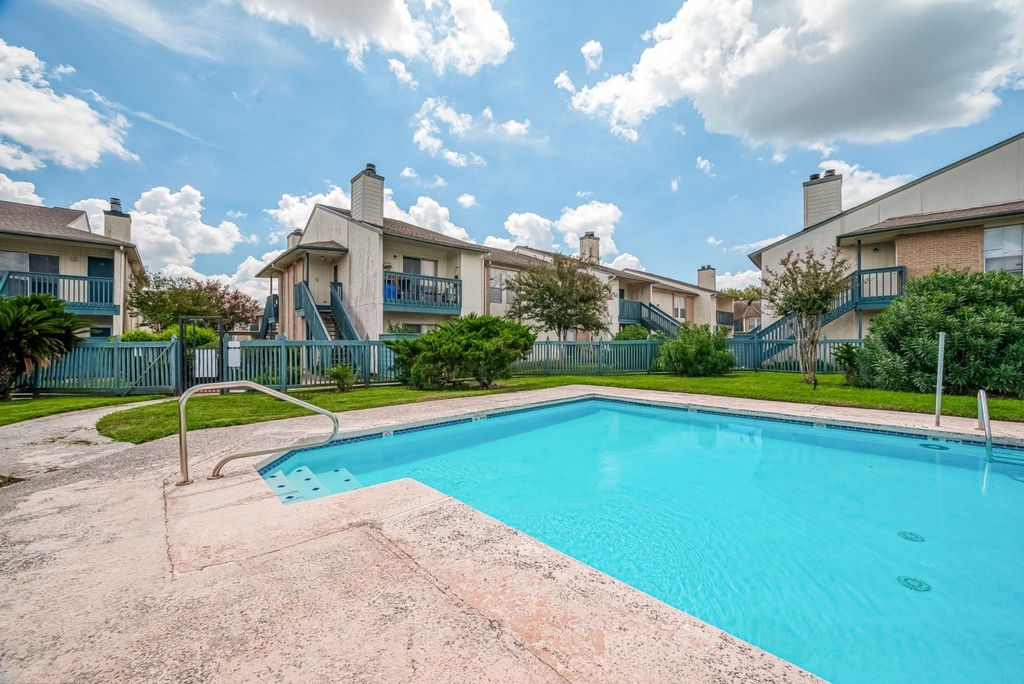 250 W El Dorado Boulevard - Photo 1