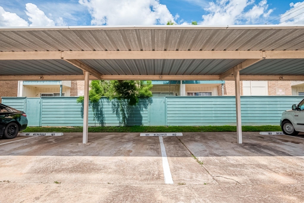 250 W El Dorado Boulevard - Photo 2