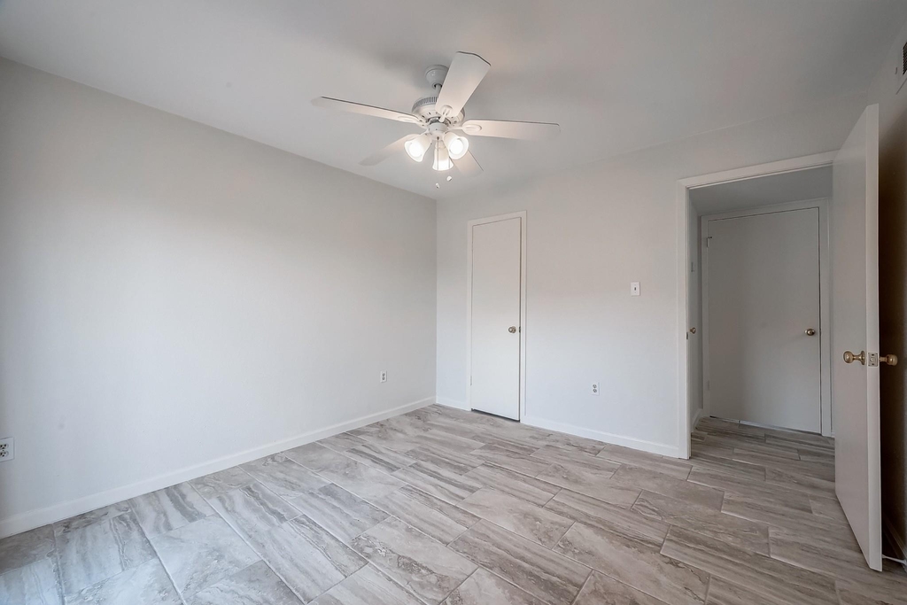 250 W El Dorado Boulevard - Photo 8