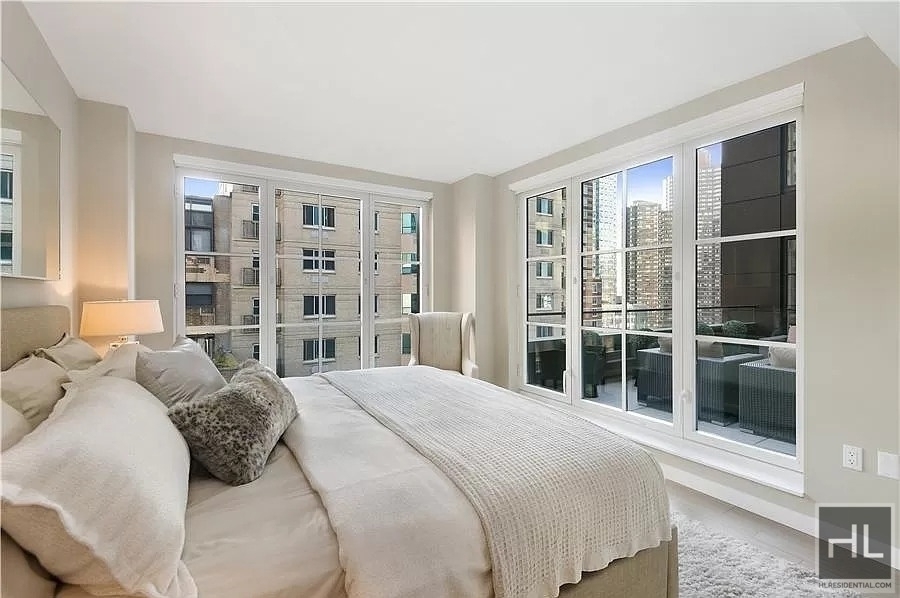 West 43rd Street - Photo 0
