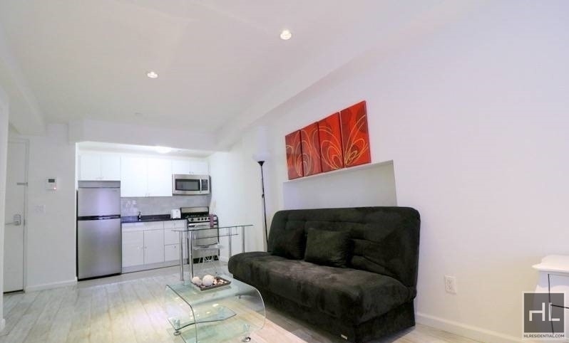 West 48th Street - Photo 1