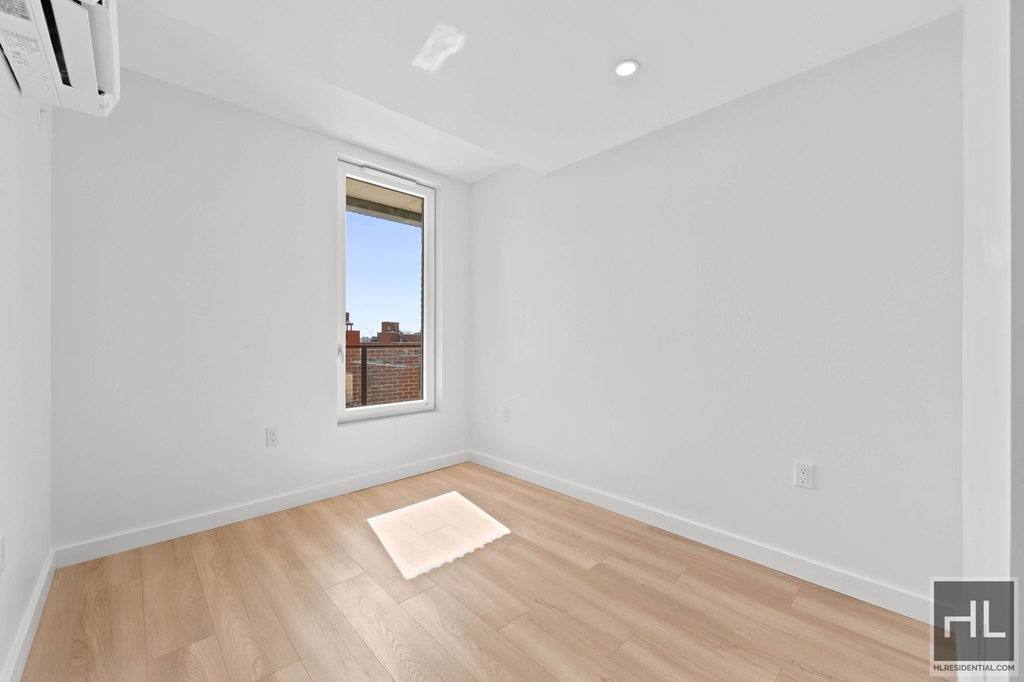 St Marks Place - Photo 10
