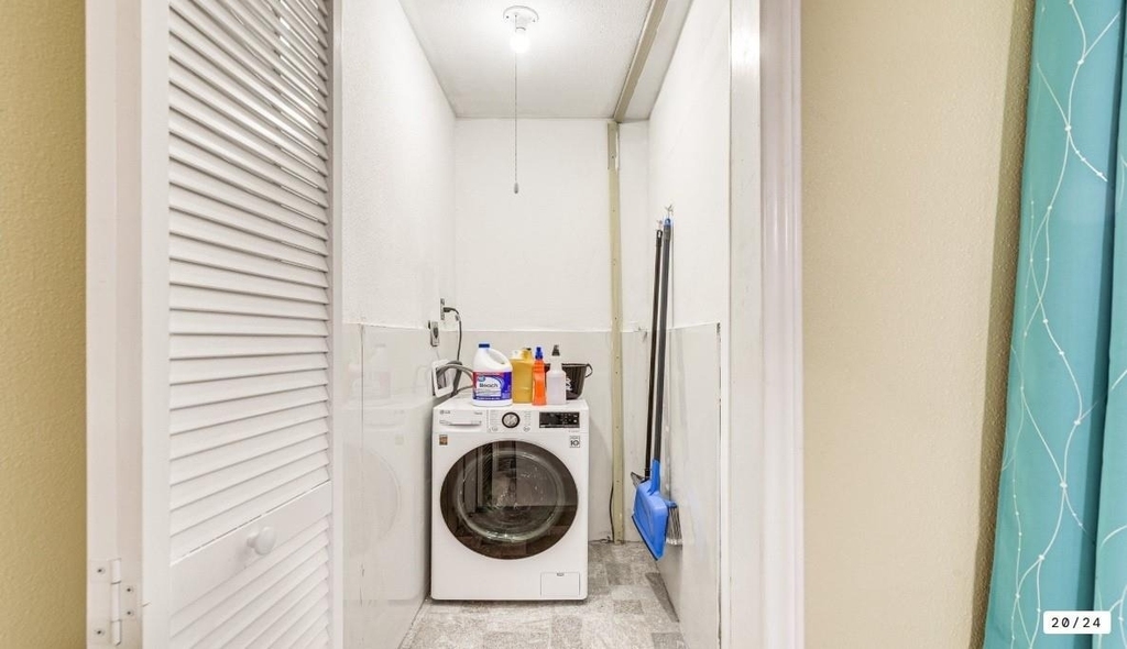 2824 S Bartell Drive - Photo 10