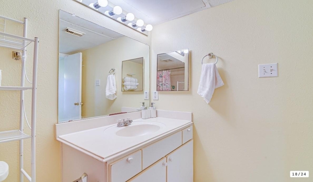 2824 S Bartell Drive - Photo 9