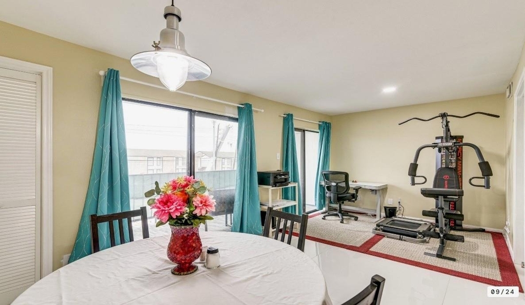 2824 S Bartell Drive - Photo 3
