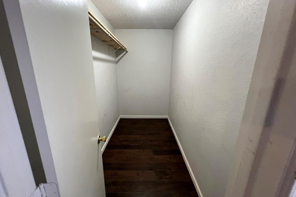 6327 Goforth Street - Photo 8