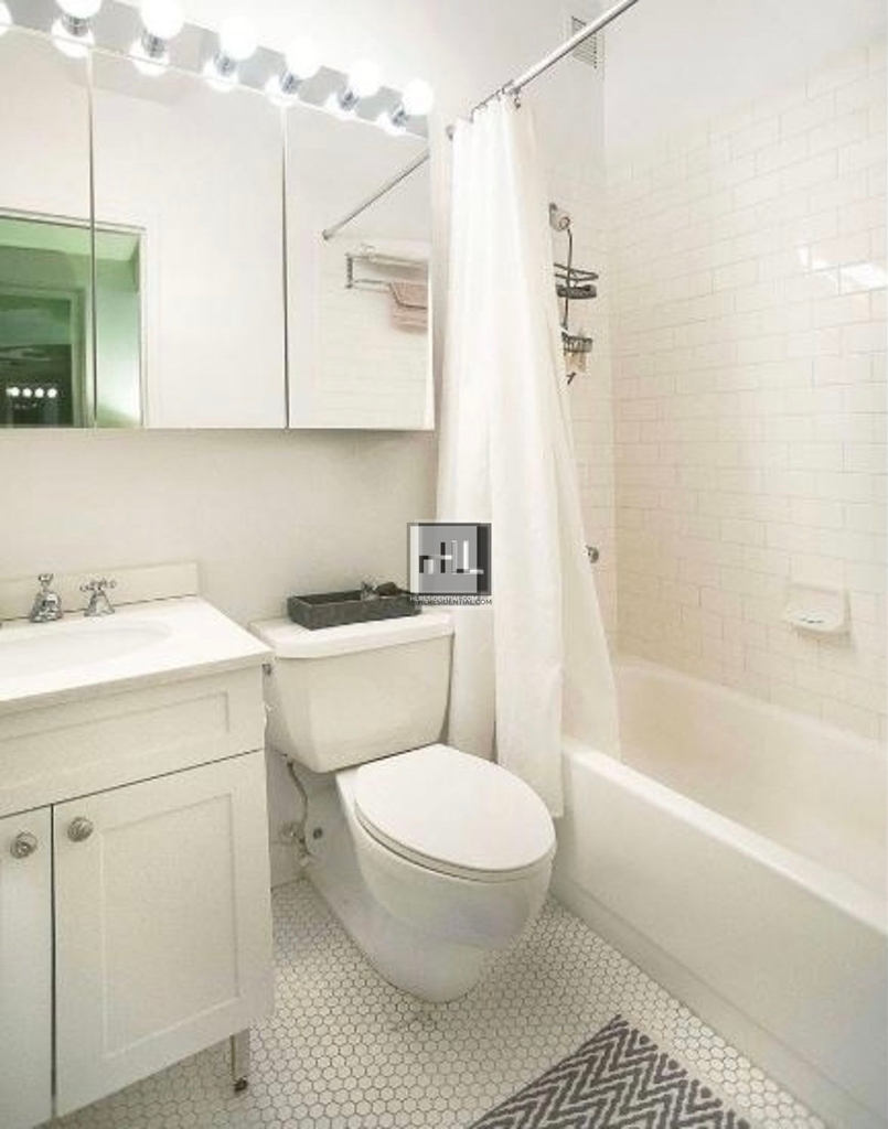East 69th Street - Photo 5