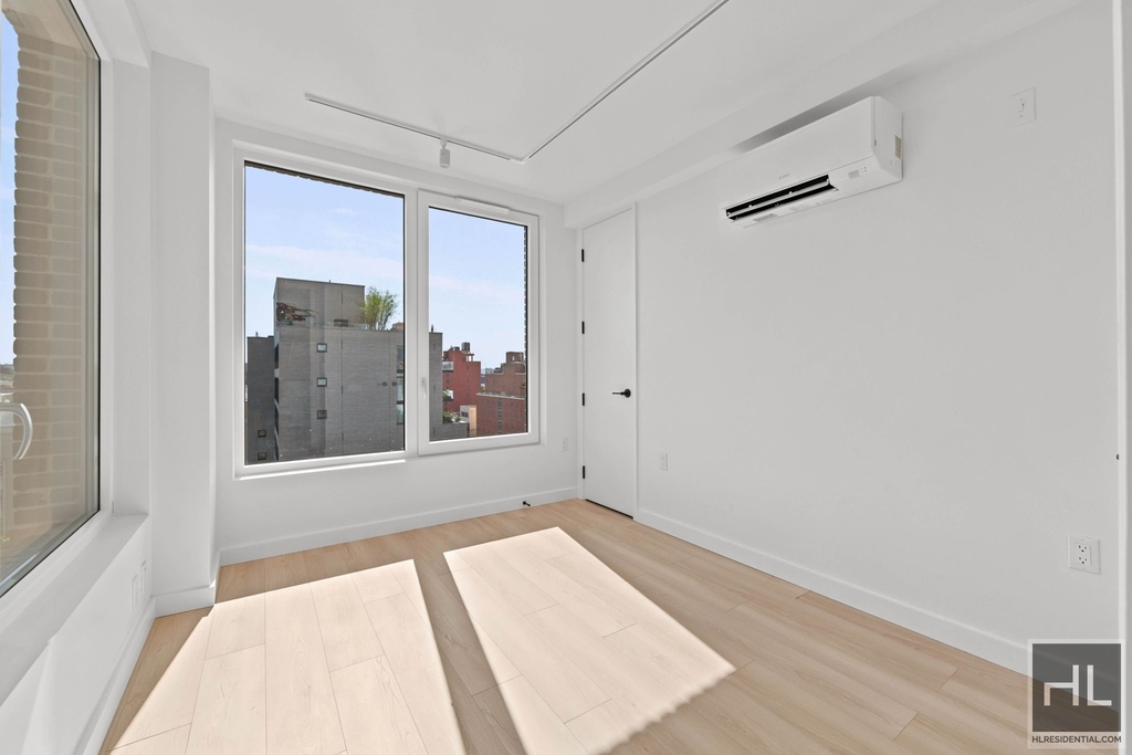St Marks Place - Photo 4
