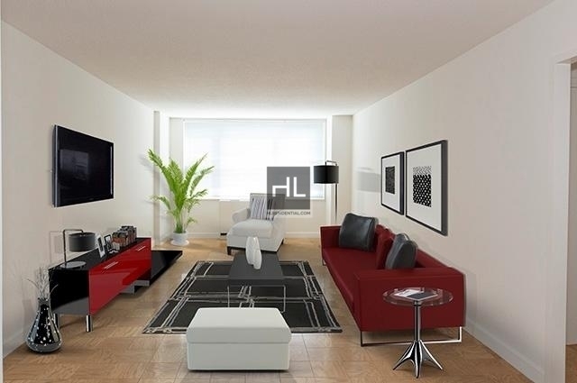 York Avenue - Photo 1