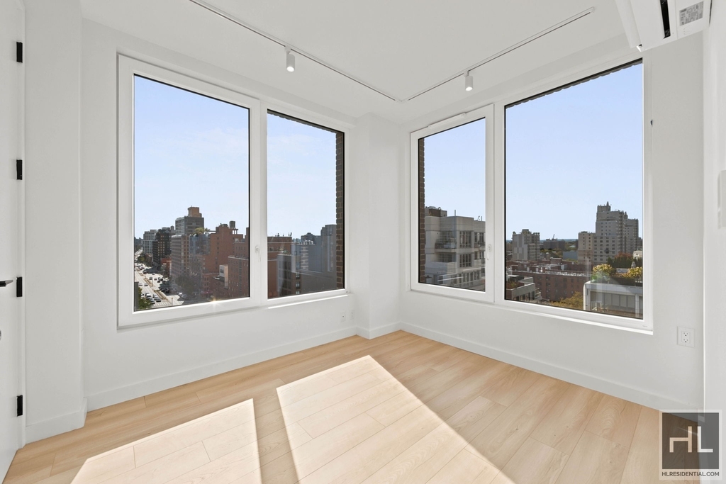 St Marks Place - Photo 2