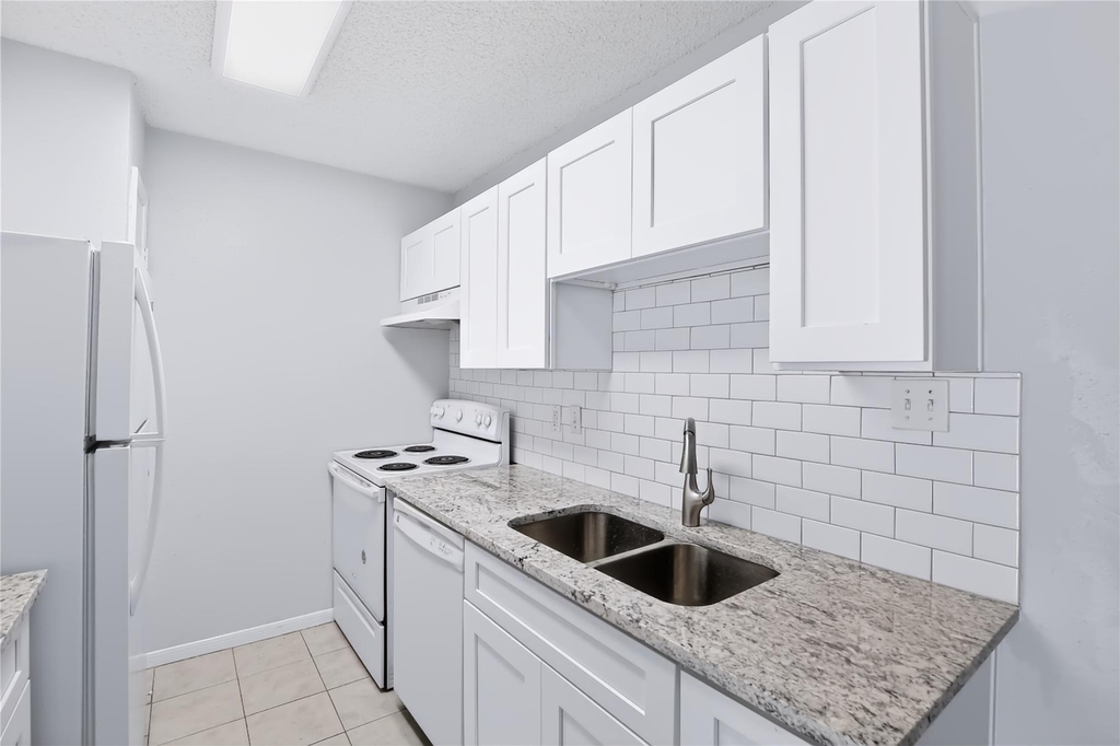 2750 Holly Hall Street - Photo 7