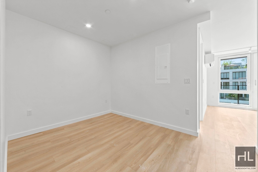 4 Avenue - Photo 9