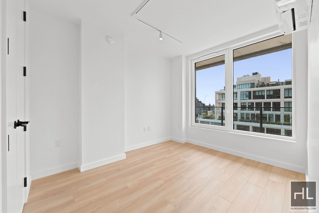 4 Avenue - Photo 7