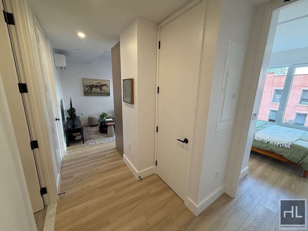 4 Avenue - Photo 8
