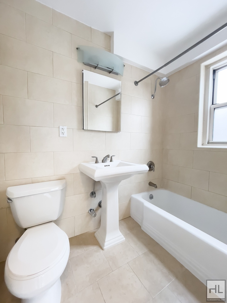 East 65th Street - Photo 10