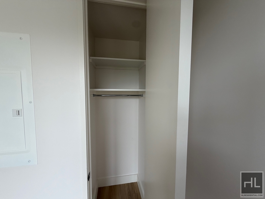 4 Avenue - Photo 6