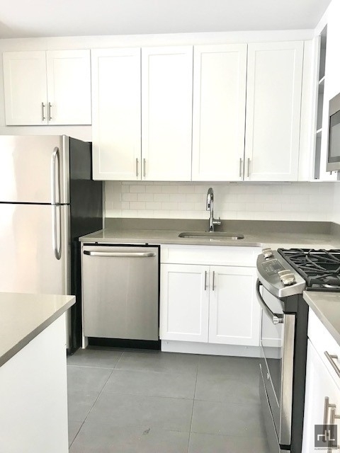 East 58th Street - Photo 4