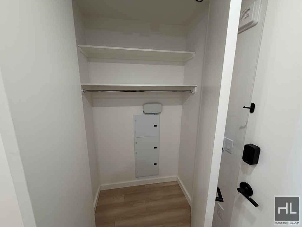 4 Avenue - Photo 13