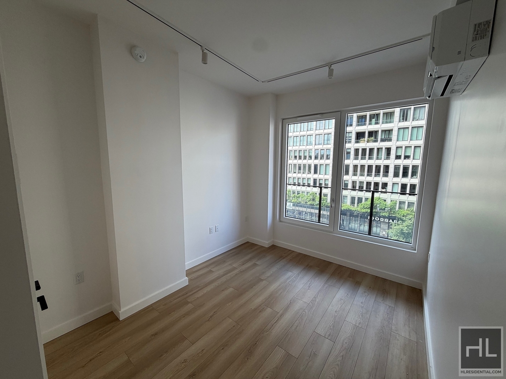 4 Avenue - Photo 11