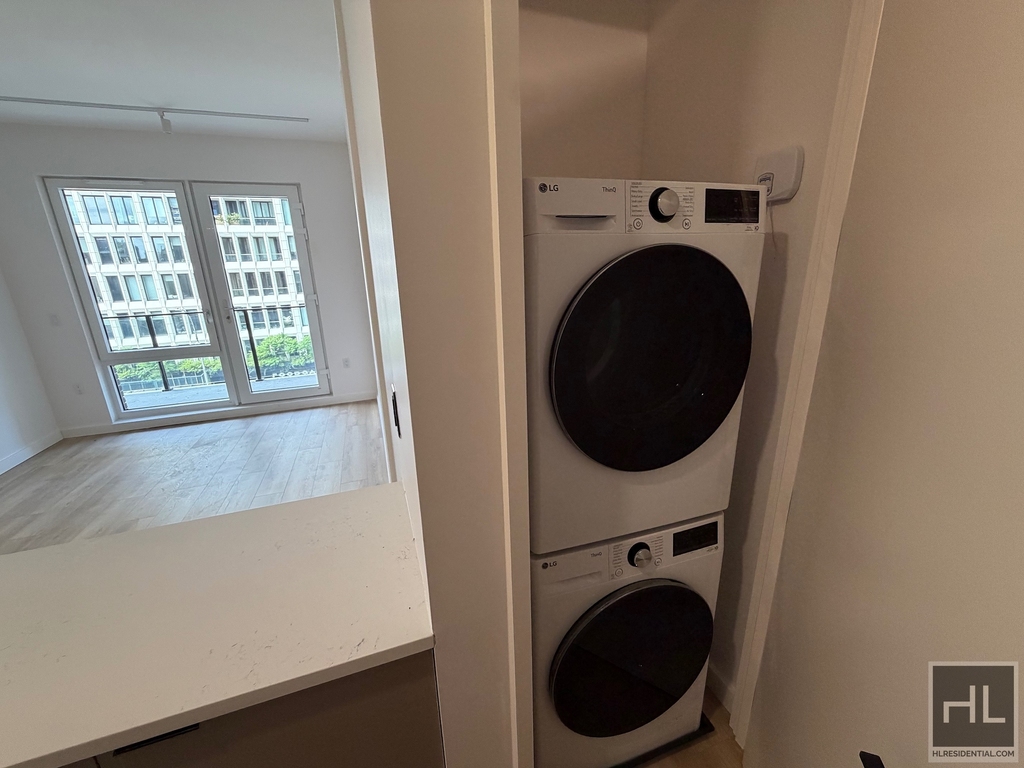 4 Avenue - Photo 7