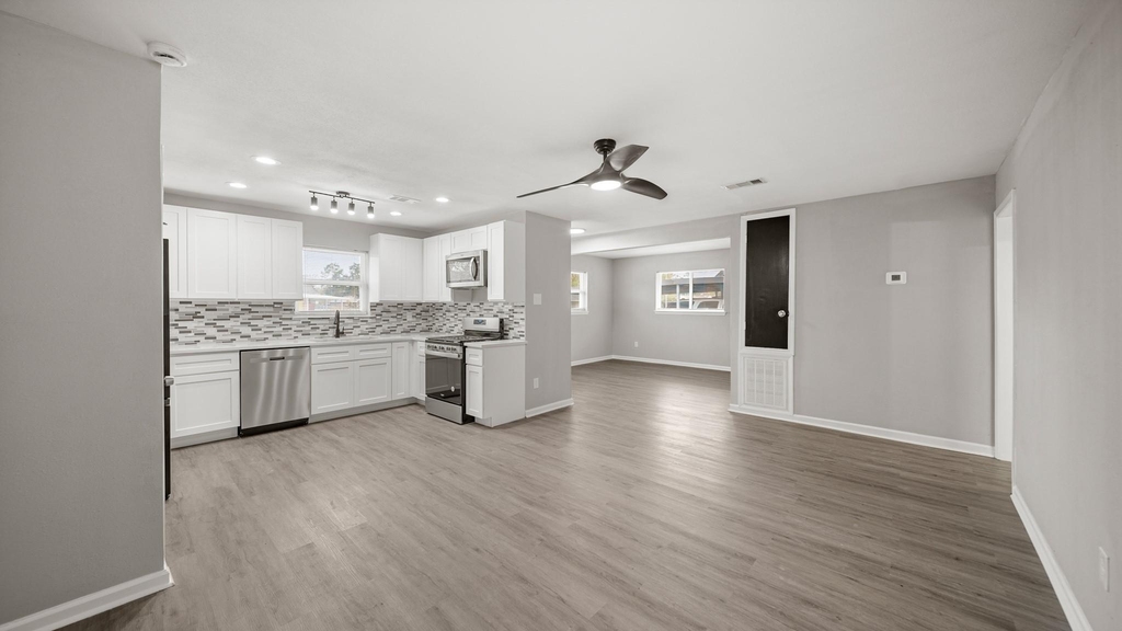 11330 Murr Way - Photo 6