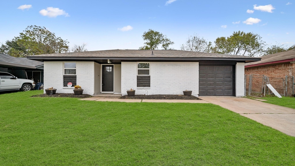 11330 Murr Way - Photo 0