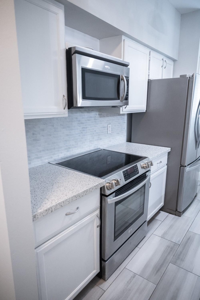 4001 Tanglewilde Street - Photo 12
