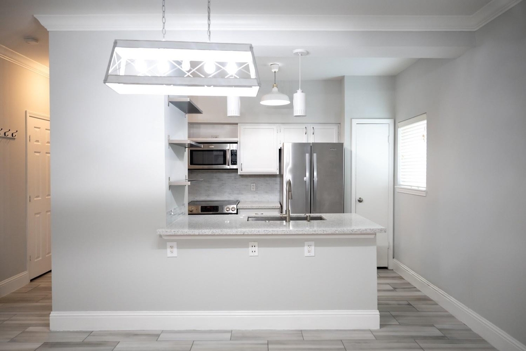 4001 Tanglewilde Street - Photo 15