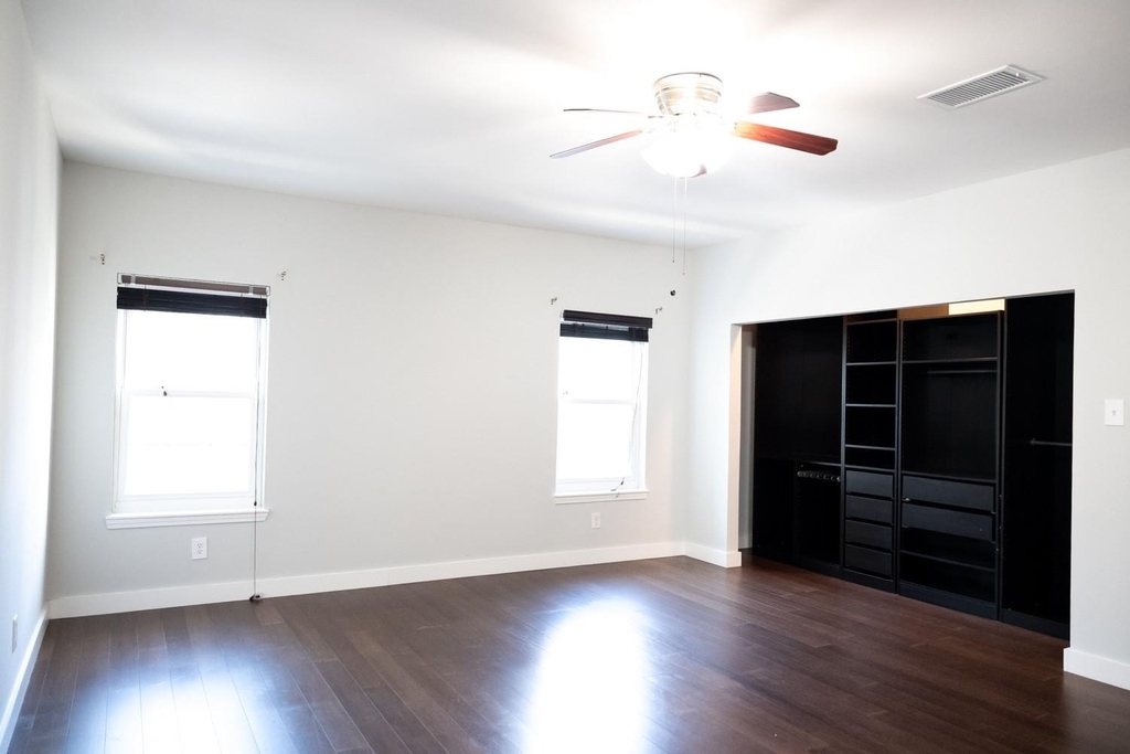 4001 Tanglewilde Street - Photo 18