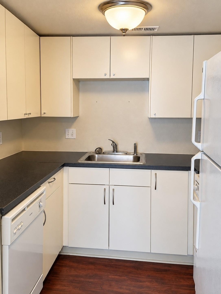 217 Church Street - Photo 3