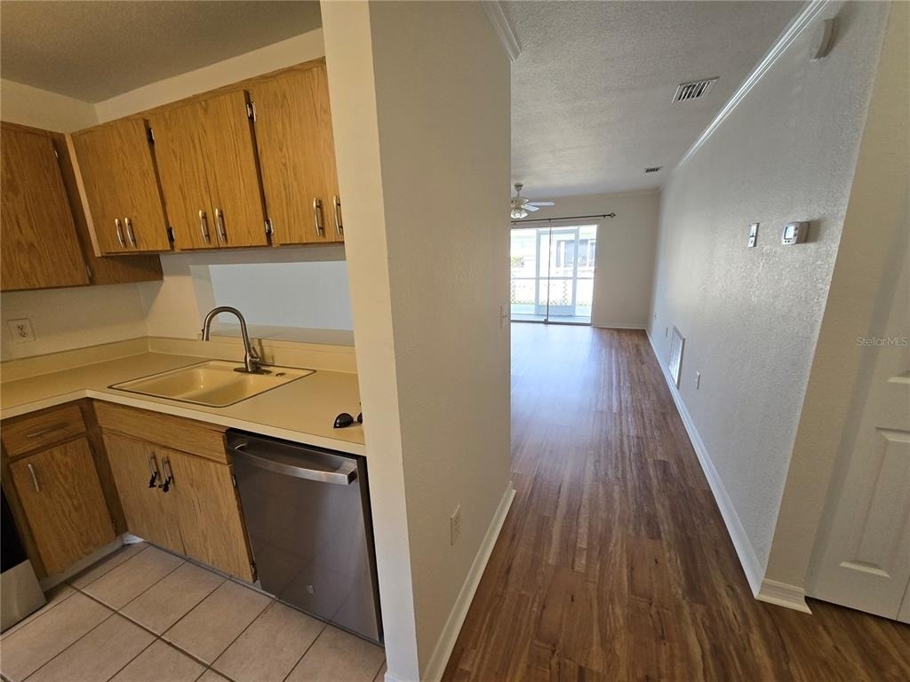 2919 Westmoreland Court - Photo 2