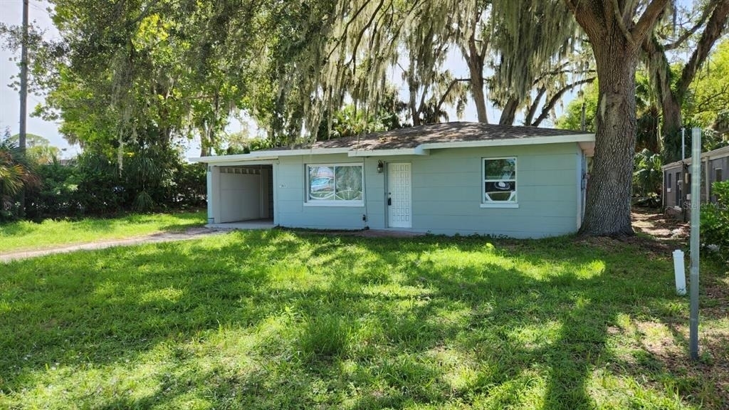7919 Grand Boulevard - Photo 0