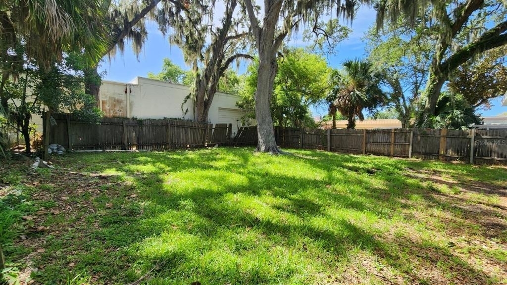 7919 Grand Boulevard - Photo 2