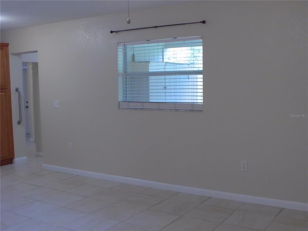 1112 E Winnemissett Avenue - Photo 5