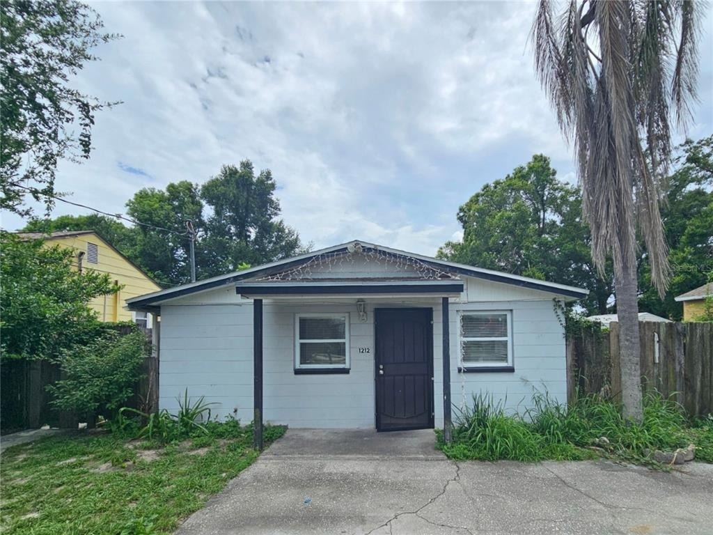 1212 W Marjorie Street - Photo 0