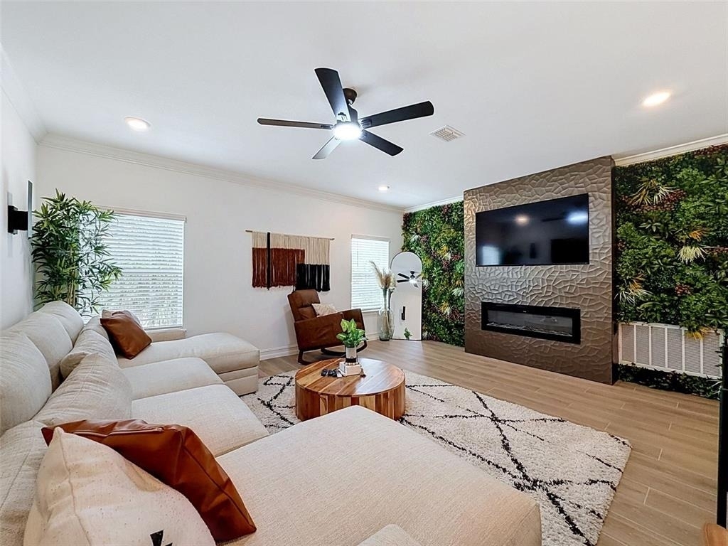 1511 W Chestnut Street - Photo 5