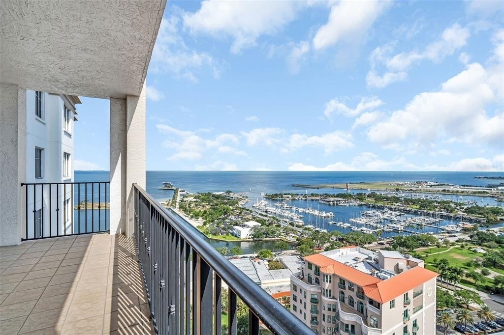 300 Beach Drive Ne - Photo 26