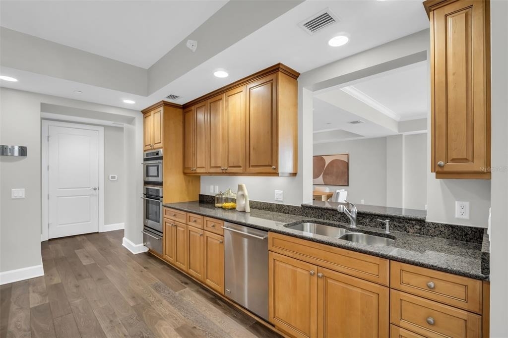 300 Beach Drive Ne - Photo 20