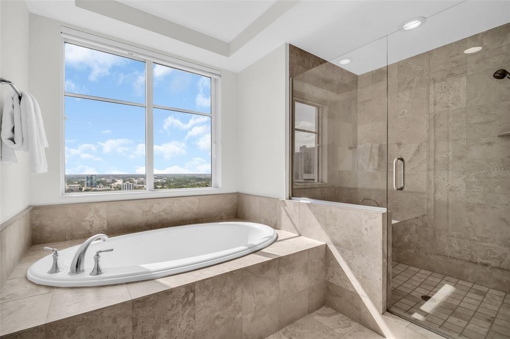 300 Beach Drive Ne - Photo 30