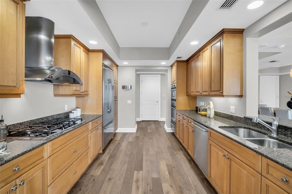 300 Beach Drive Ne - Photo 15