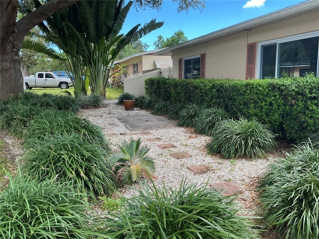 5248 15th Avenue N - Photo 3